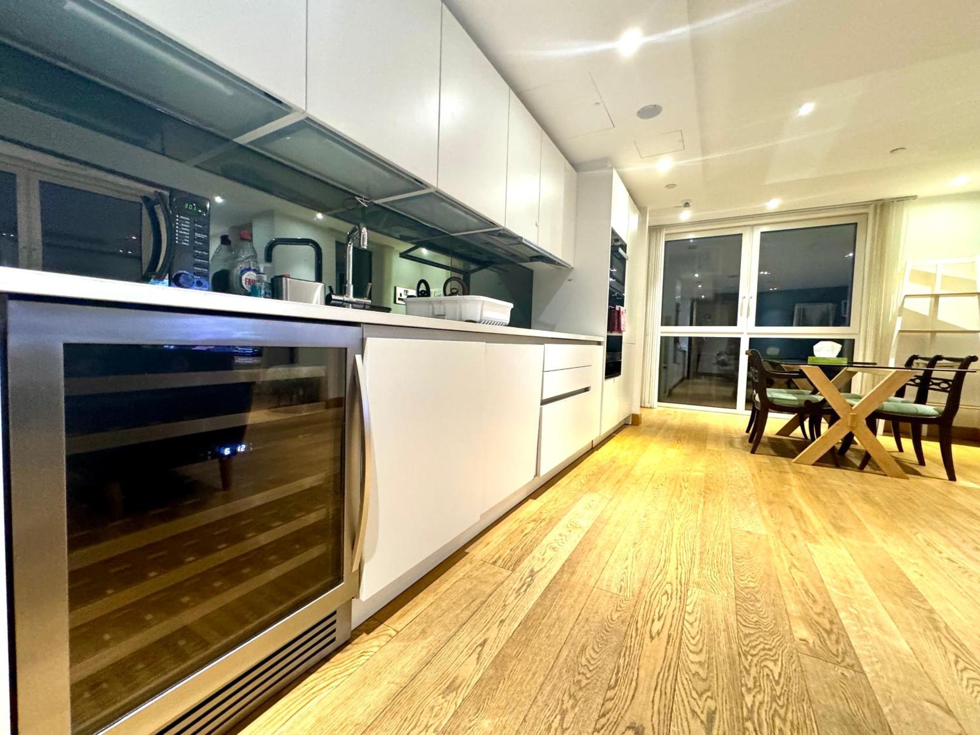 Apartment 3 Bedroom With 3 Bathrooms Apartment Close To Big Ben By Wild London