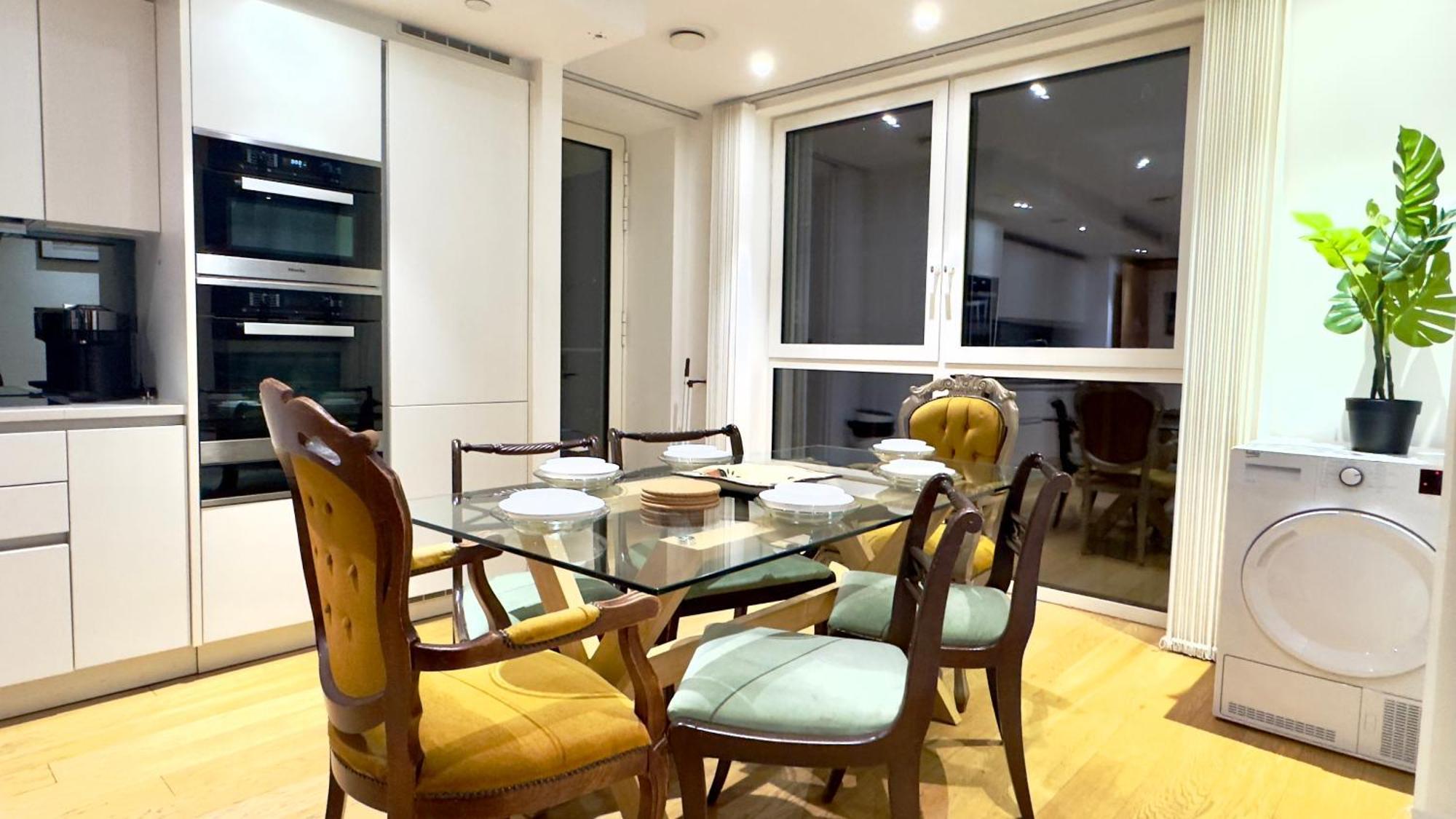 3 Bedroom With 3 Bathrooms Apartment Close To Big Ben By Wild *