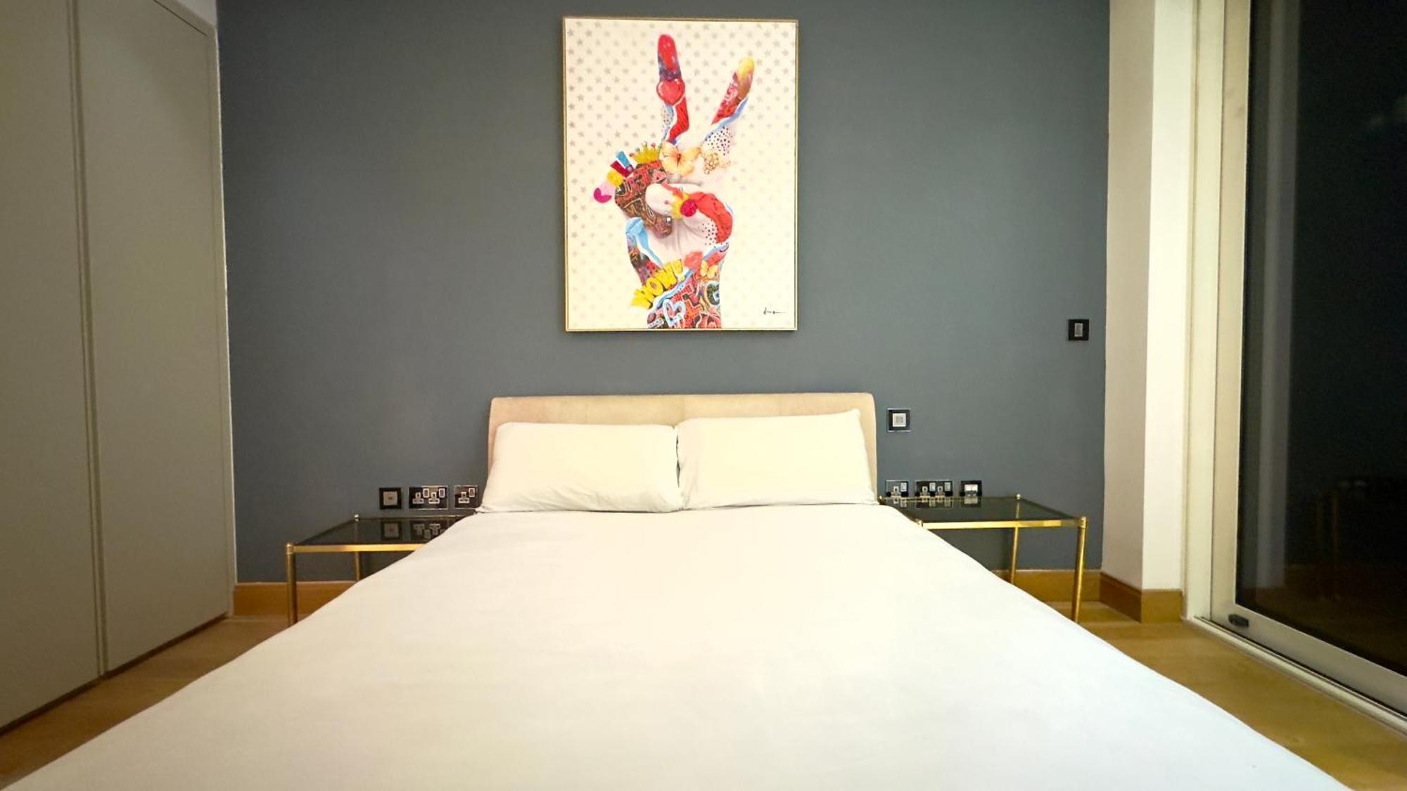 3 Bedroom With 3 Bathrooms Apartment Close To Big Ben By Wild Apartment
