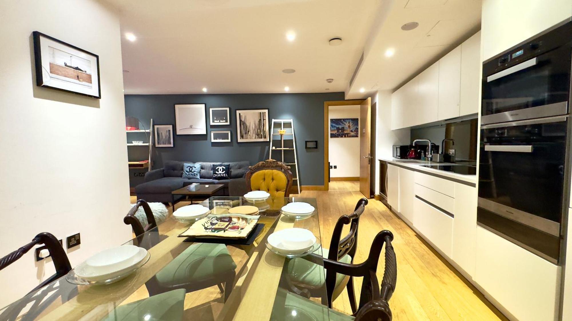 Apartment 3 Bedroom With 3 Bathrooms Apartment Close To Big Ben By Wild London